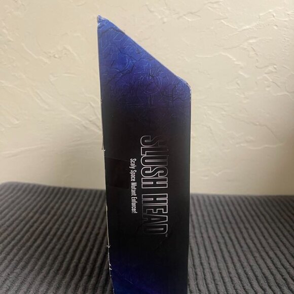 Masters of the Universe Masterverse He-Man Slush Head Action Figure. - Picture 5 of 12